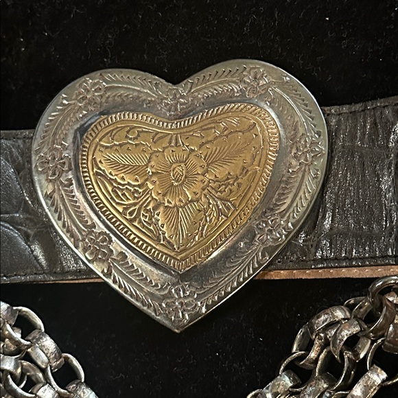 Streets Ahead Black Belt with Heart & Chain Front Size L - Picture 3 of 5